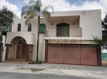Casa · 310m² · 3 Recámaras · 2 Estacionamientos · Casa en Renta en Col. Cumbres Mediterraneo en Monterrey