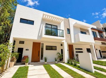 cf98bdbda27b9943cd5b2ae462f2ecbeaa5821b48cef4023e37dfb2948174d57 · Casa · 3 Recámaras · Residencial Arbolada · Av Huayacán · Amenidades