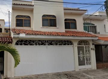 Casa en Venta de 4 habitaciones Ciudad Industrial · Casa en Venta en Nayarit