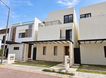 Casa · 288m² · Casa en Venta y Renta | 3 Recámaras Área Flexible | Alberca | Aqua Residencial, Cancún
