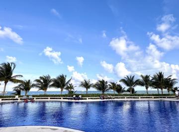 Departamento · 95m² · 2 Recámaras · 2 Estacionamientos · Se Renta Departamento Sin Muebles en Residencia Frente Al Mar Amara Cancun