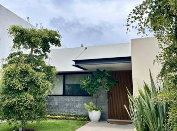 Casa · 270m² · 2 Recámaras · 2 Estacionamientos · Casa Una Planta en Venta, La Campiña, León, Gto