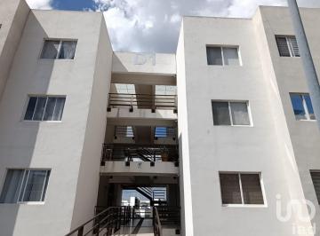 Departamento · 82m² · 2 Recámaras · 2 Estacionamientos · Departamento Amueblado en Corregidora en Renta en Fracc. Valle Diamante