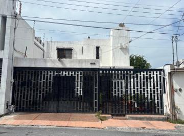 Casa de 3 habitaciones, Monterrey · Casa en Renta en Col. Cedros