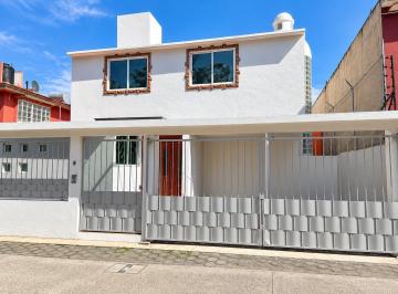 Casa en condominio · 180m² · 3 Recámaras · 2 Estacionamientos · Plan de Iguala - Metepec | Renta