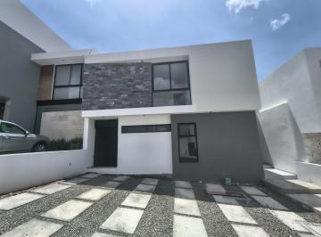 Casa · 256m² · 4 Recámaras · 3 Estacionamientos · Estrena Casa de 4 Recámaras Jardín, Terraza y Recámara en Planta Baja