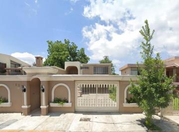 Casa de 5 habitaciones, Monterrey · Casa de 484 m² con 5 Recámaras en Venta en Contry