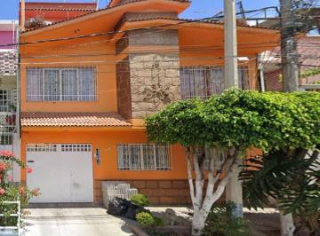 Casa de 3 habitaciones, Nezahualcóyotl · Casa de 150 m² con 3 Recámaras en Venta en Agua Azul