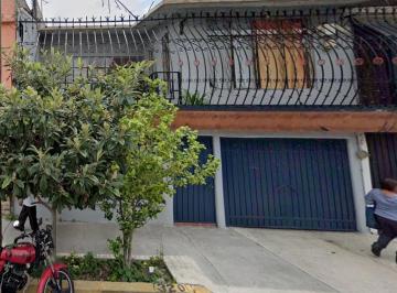 Casa de 4 habitaciones, Nezahualcóyotl · Casa de 155 m² de Terreno con 4 Recámaras en Venta en Reforma