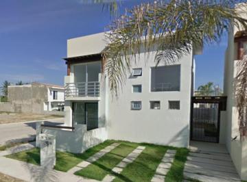 Casa de 2 habitaciones, Zapotlán el Grande · Casa en Venta en Ixtapa Jalisco