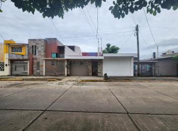 Casa de 3 habitaciones, Coatzacoalcos · Venta de Casa en Diaz Miron No. 1205