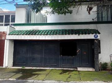 Casa · 435m² · 3 Recámaras · 2 Estacionamientos · Se Vende Casa en Echegaray Naucalpan Estado de Mexico $8,100,000