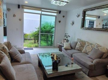 a39d0cdd146fc95766bfb36e49659ad28cc78ff1d0f061aa2247d80761149375 · Casa Moderna en Venta en Paseos Churubusco Frente a un Parque