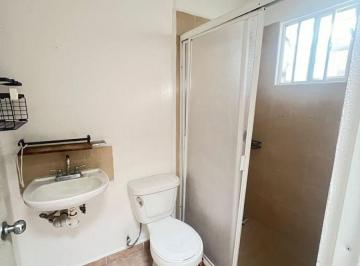 Casa de 2 habitaciones, León · Renta de Casa en Los Heroes de Leon