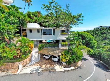 Casa · 650m² · 5 Recámaras · 4 Estacionamientos · Casa en Venta Las Brisas Acapulco