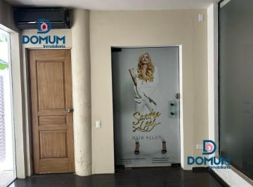 Local comercial · 70m² · 2 Estacionamientos · Local en Renta en Calzada del Valle