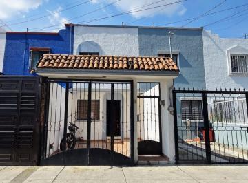 Casa 91m² Renta Rinconada de las Azaleas · Casa Zona Belenes, con Recamara en Planta Baja