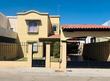 N/A · Casa en Venta con Terreno Excedente en Zona Dorada
