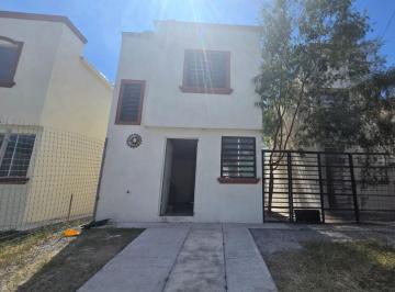 Casa · 66m² · 2 Recámaras · 2 Estacionamientos · !casa en Venta en Los Tréboles, Apodaca, Nl!