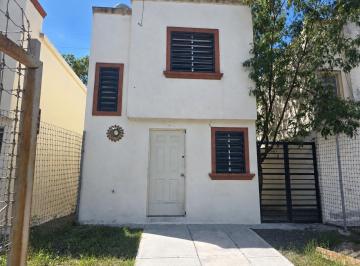 Casa · 66m² · 2 Recámaras · 2 Estacionamientos · !casa en Venta en Los Tréboles, Apodaca, Nl!