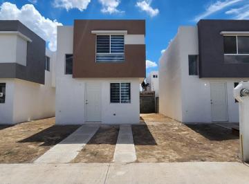 Casa · 90m² · 2 Recámaras · 2 Estacionamientos · Casa en Renta Colonia Valle de Los Encinos, salinas Victoria Nuevo Leon.