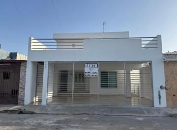 Casa de 4 habitaciones, Mérida · Casa Equipada en Renta, de 4 Recámaras Más Estudio, en Montecarlo.