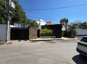 Casa · 350m² · 3 Recámaras · 2 Estacionamientos · Casa en Renta en Campeche Prado