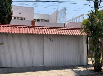 Casa de 4 habitaciones, Zapopan · Casa en Renta en Las Águilas — 4 Recámaras, 2 en Planta Baja y Terraza
