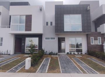 Casa · 4 Recámaras · 3 Estacionamientos · Casa en Renta Calimaya Valle de Las Fuentes 3 Rec