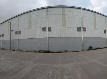 Bodega comercial · 2700m² · 6 Estacionamientos · Local en Santa Mónica, Altamira
