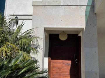 Casa de 3 habitaciones, Saltillo · Renta en Canteras con Cuarto de Servicio y Paneles Solares