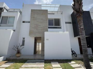 Casa · 200m² · 3 Recámaras · 2 Estacionamientos · Casa en Renta en Novara | Lomas de Angelópolis