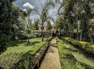 Casa de 4 habitaciones, Cuernavaca · Casa con Amplio Jardín y 4 Recámaras en Santa María Ahuacatitlán