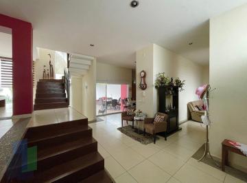 ec85a153a971a2ab68e1a494eaf05433b60df7a2ff5f157dd66680ef5d802e6c · Hermosa Casa en Renta con Alberca Zona Cumbres de Lago