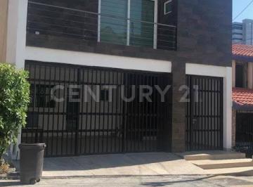 Casa · 280m² · 3 Recámaras · 2 Estacionamientos · Casa en Renta en Colinas de San Jeronimo