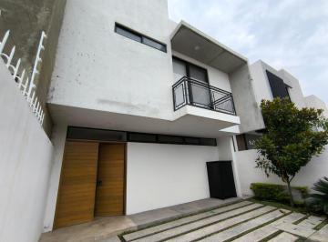 Casa · 185m² · 3 Recámaras · 2 Estacionamientos · Casa en Venta, Parques Vallarta Zapopan