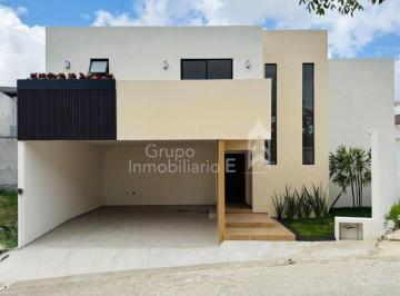 Casa de 4 habitaciones, Xalapa · Casa con Jardín y Recámara en Planta Baja en Ánimas, Xalapa
