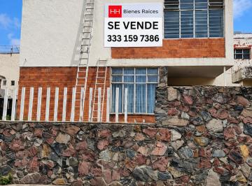 Casa de 4 habitaciones, Guadalajara · Excelente Oportunidad de Inversion
