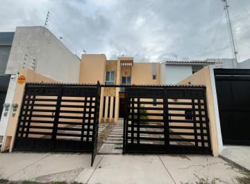Casa · 3 Recámaras · 2 Estacionamientos · Casa en Renta en Villa Magna Segunda Sección