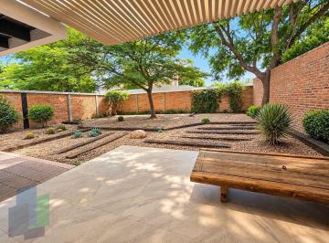 ad153ea7726b52f231e757721d0922689afb25dcfe4b7b3573c657d1dd19c489 · Casa en Renta en Jurica, Dentro de Privada con Recámara en Pb + Búngalo