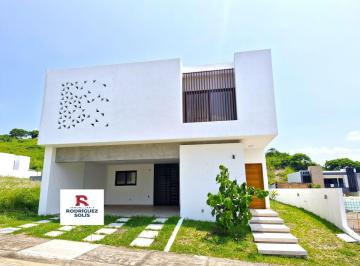 Casa de 3 habitaciones, Alvarado · Casa con Cuarto de Servicio con Baño Completo en Punta Tiburón Residencial.
