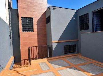 Oficina , Naucalpan de Juárez · Casa Acondicionada Para Oficinas en Venta – Lomas Verdes 4ª Sección