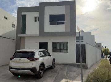 Casa de 2 habitaciones, Ramos Arizpe · Bonita Casa en Fracc. Privado Bonterra.