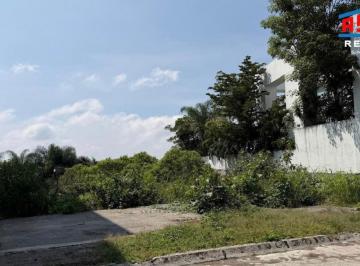 Terreno / Lote · 884m² · Terreno en Vista Hermosa Privada