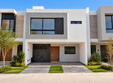 Casa de 3 habitaciones, Zapopan · Casa en Venta en Valle Imperial Zapopan Jalisco