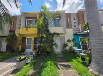 Casa · 90m² · 2 Recámaras · 2 Estacionamientos · Casa en Renta | Lagos de Puente Moreno