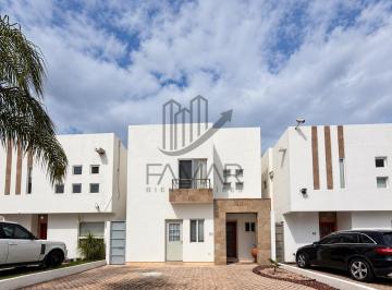 Casa · 146m² · 3 Recámaras · 2 Estacionamientos · Casa en Renta Rincones del Valle