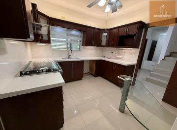 Casa · 320m² · 3 Recámaras · 2 Estacionamientos · Casa en Venta en Cumbres Le Fontaine, Monterrey