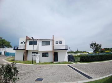 Casa de 3 habitaciones, Yautepec · Casa en Venta en Fraccionamiento Azahares, Oaxtepec Morelos
