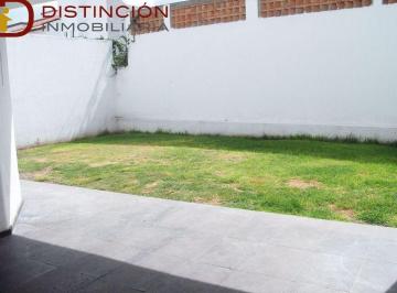 c9e82e4ee42ec6c7501353165f0e9b793880d6f1efff15695cd695dafad1caca · Casa en Renta en Jurica | Privada Exclusiva | 3 Recámaras con Baño